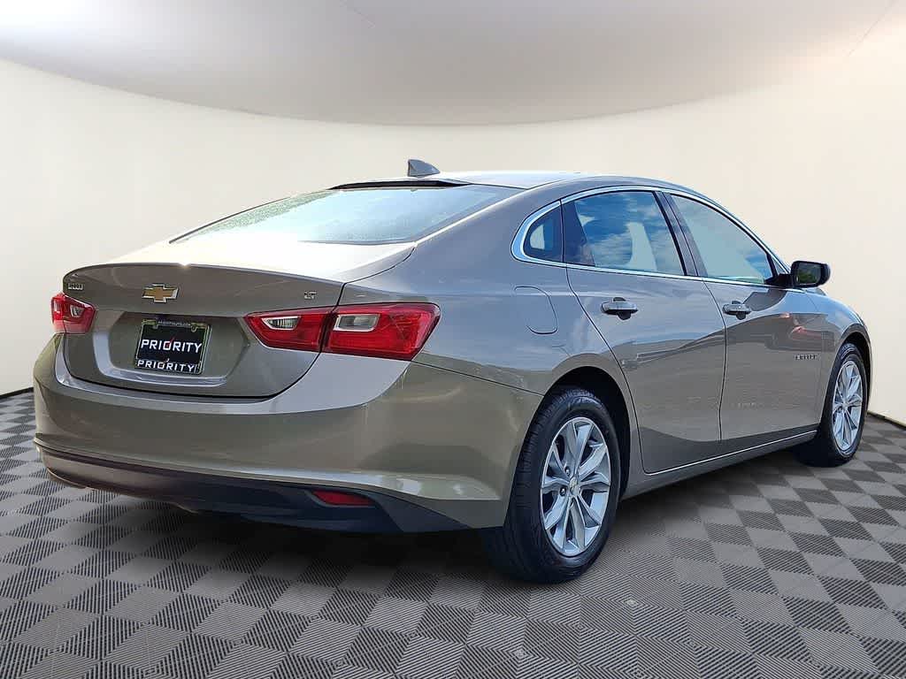 Thumbnail: 2023 Chevrolet Malibu - 4