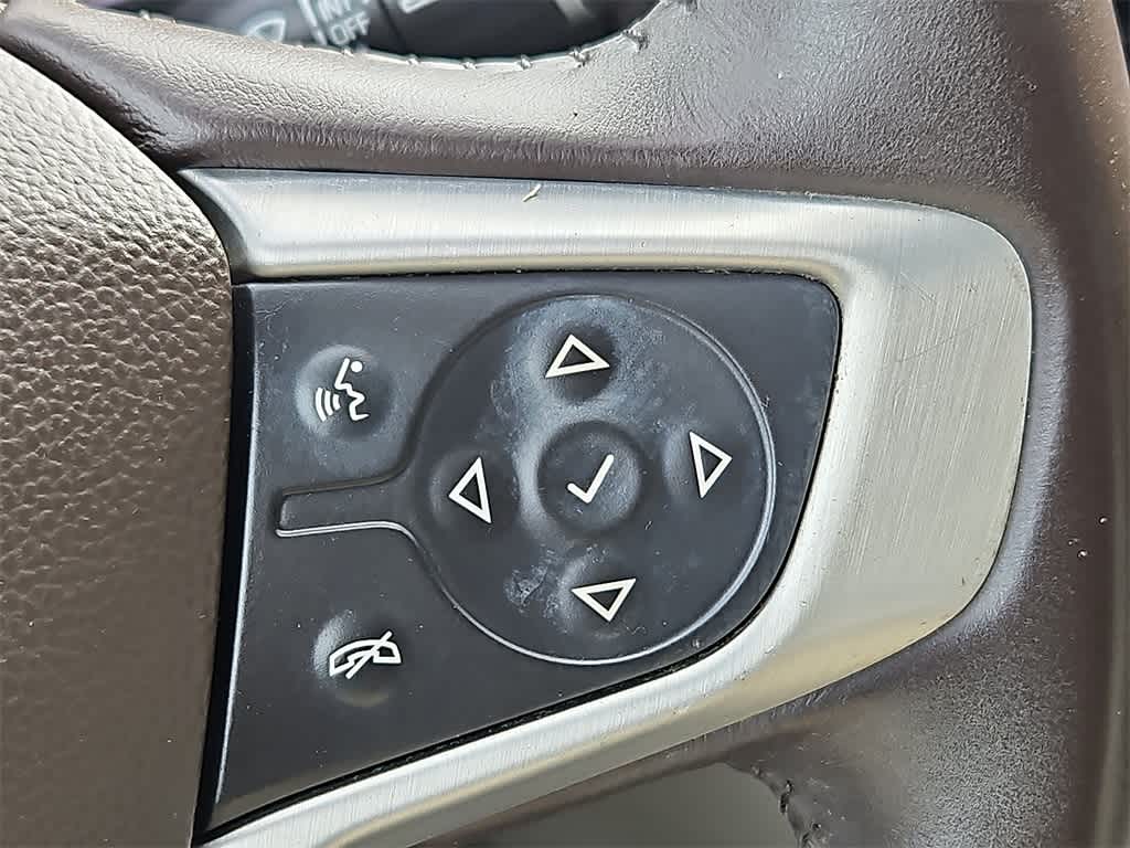 Thumbnail: 2017 GMC Acadia - 21