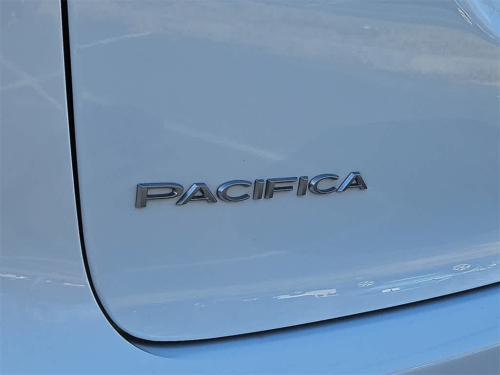 Thumbnail: 2023 Chrysler Pacifica - 30