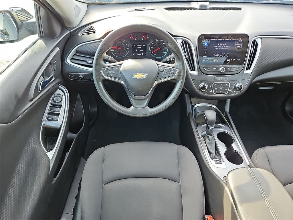 Thumbnail: 2023 Chevrolet Malibu - 10