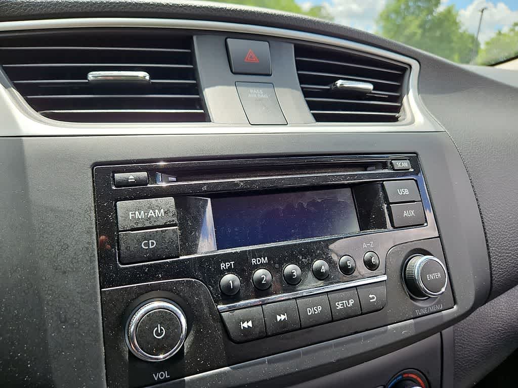 Thumbnail: 2016 Nissan Sentra - 16