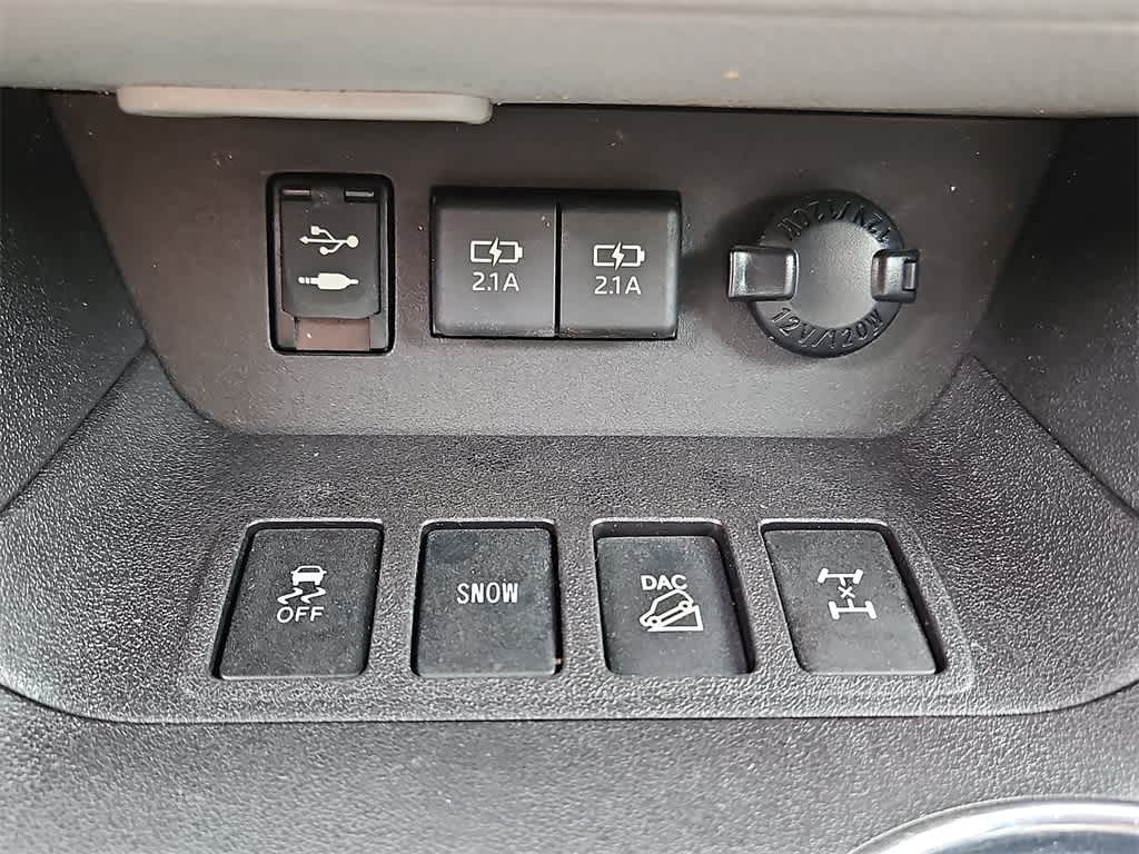 Thumbnail: 2019 Toyota Highlander - 24