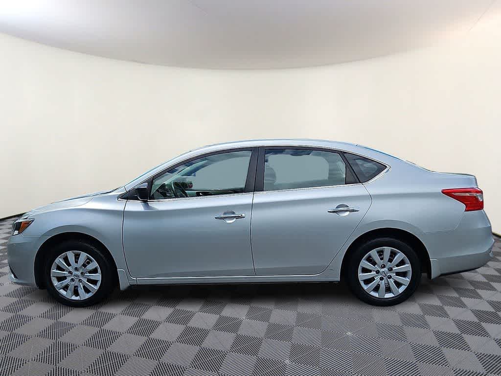 Thumbnail: 2016 Nissan Sentra - 7