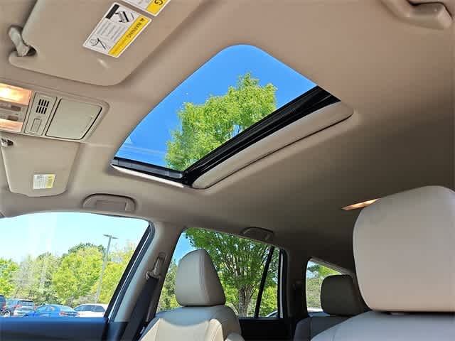 Thumbnail: 2017 Honda Pilot - 15