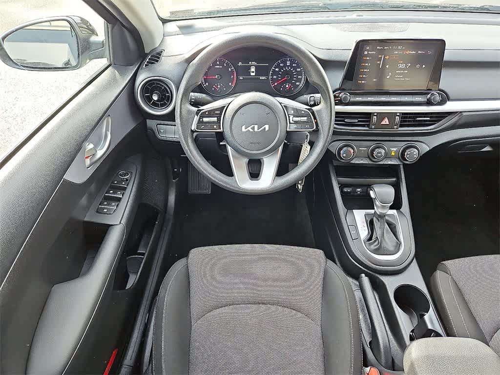 Thumbnail: 2024 Kia Forte - 10