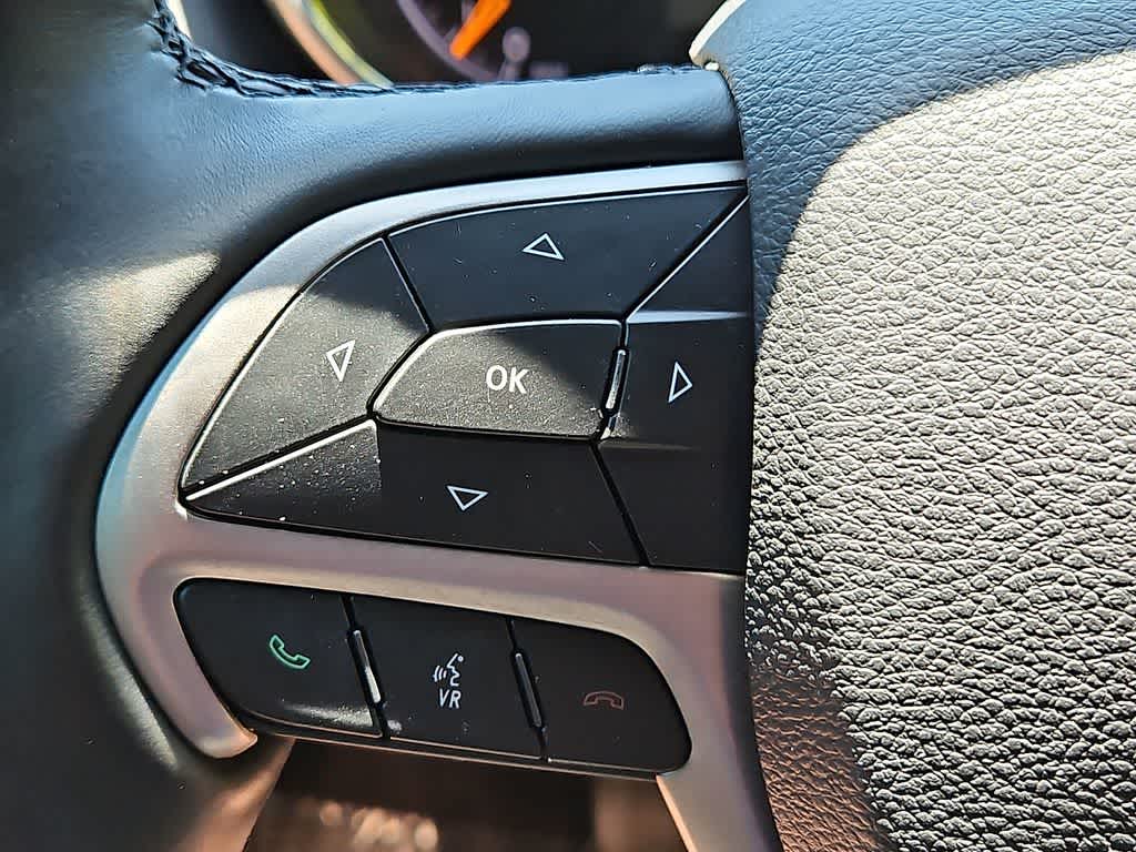 Thumbnail: 2019 Jeep Grand Cherokee - 18