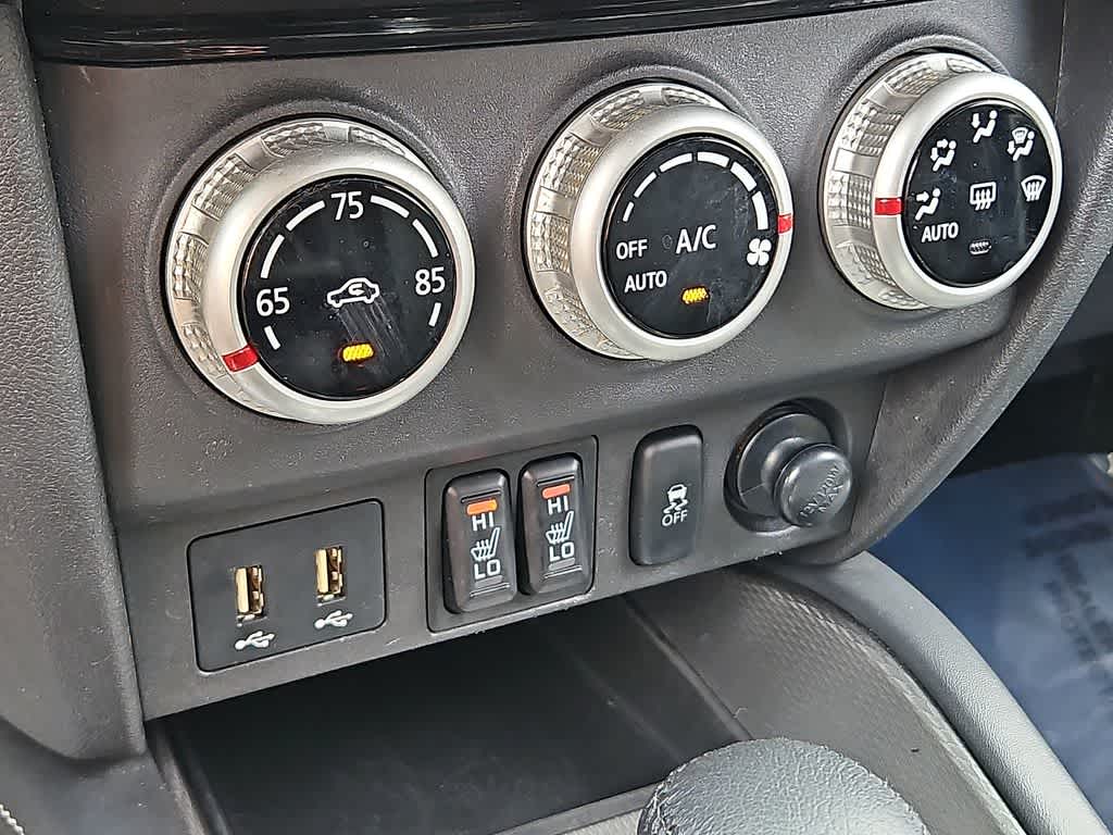 Thumbnail: 2020 Mitsubishi Outlander Sport - 15