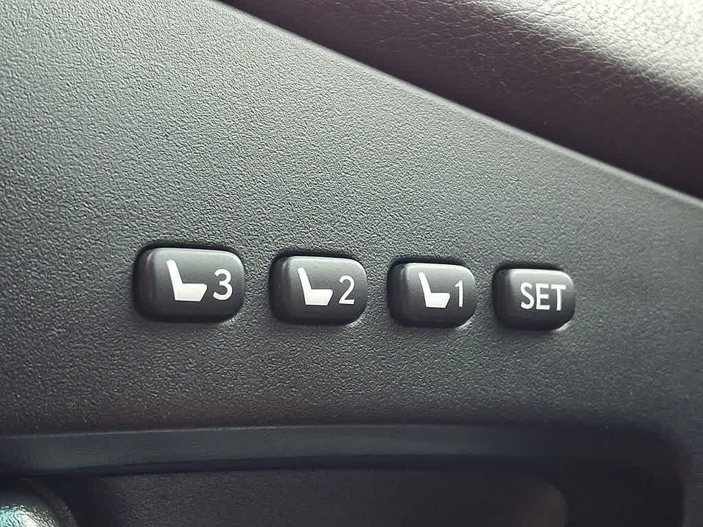 Thumbnail: 2013 Lexus RX - 24
