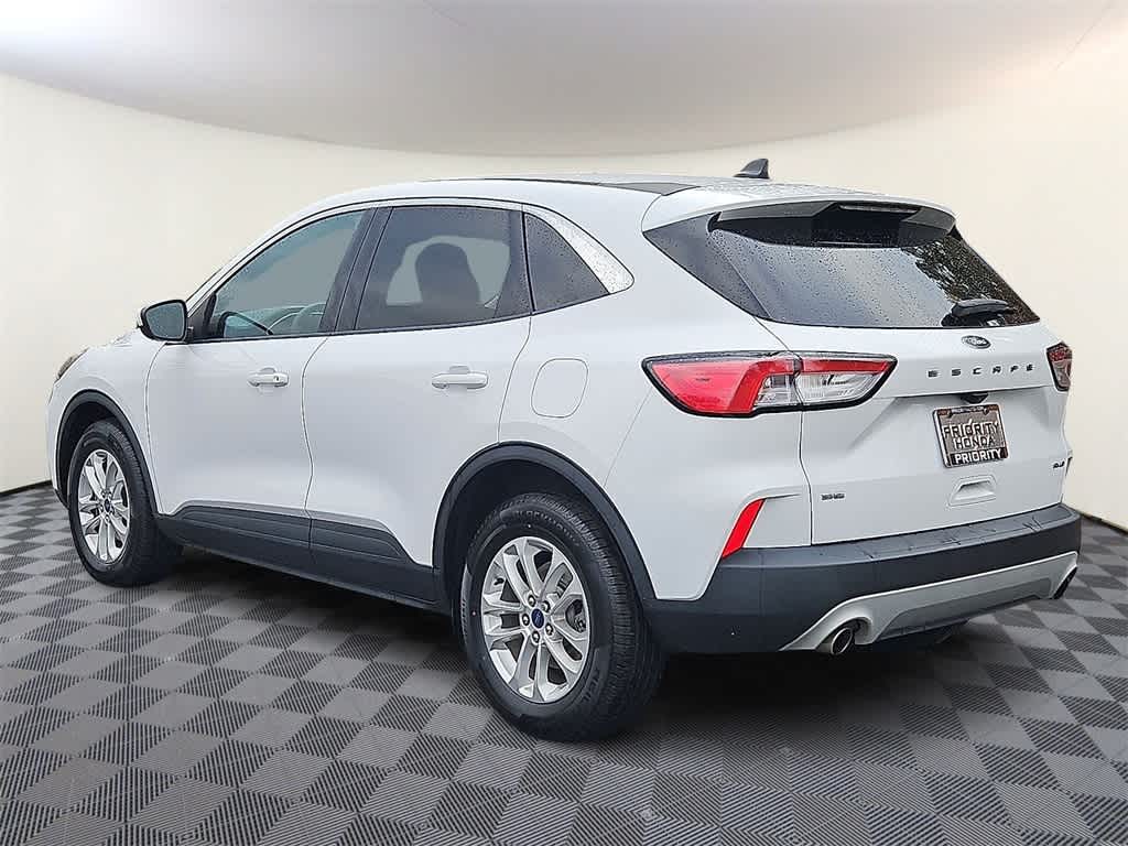 Thumbnail: 2021 Ford Escape - 6