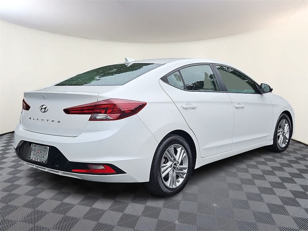 Thumbnail: 2020 Hyundai Elantra - 4