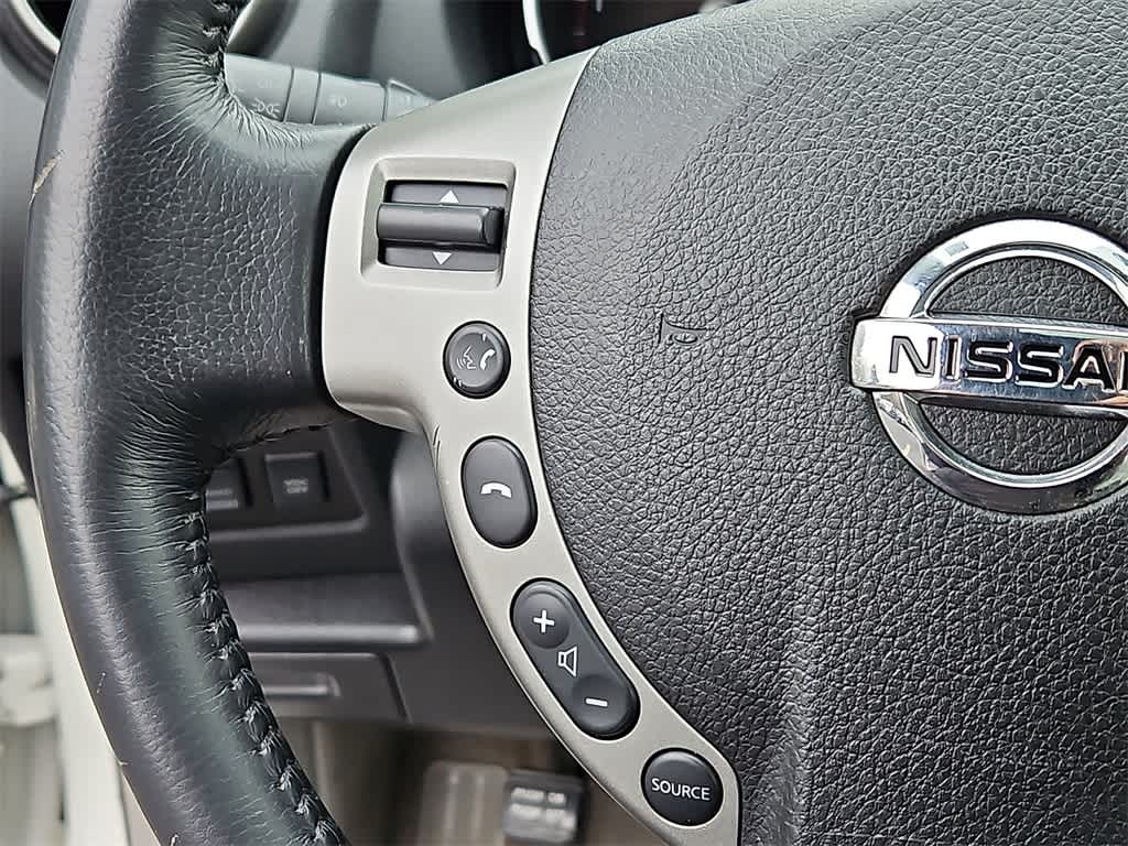 Thumbnail: 2010 Nissan Rogue - 18