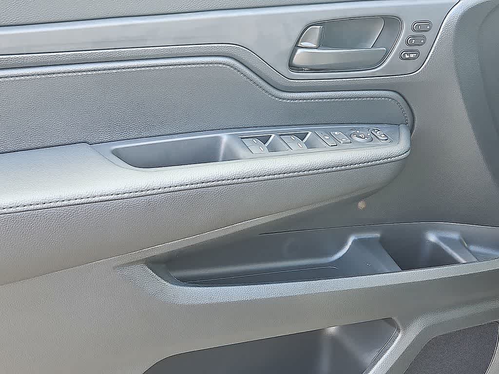 Thumbnail: 2026 Honda Odyssey - 9