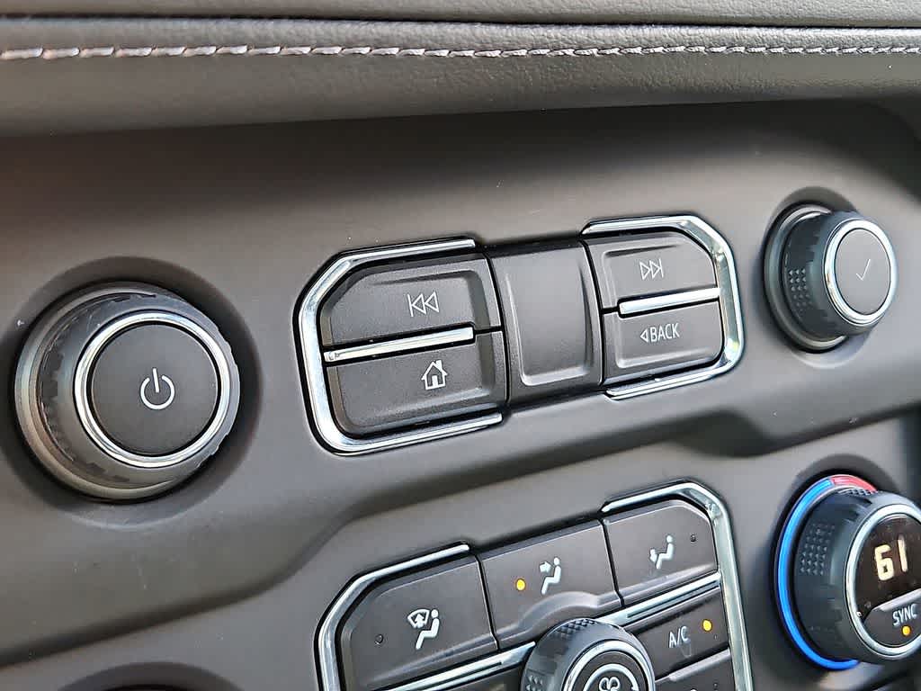 Thumbnail: 2023 Chevrolet Tahoe - 18