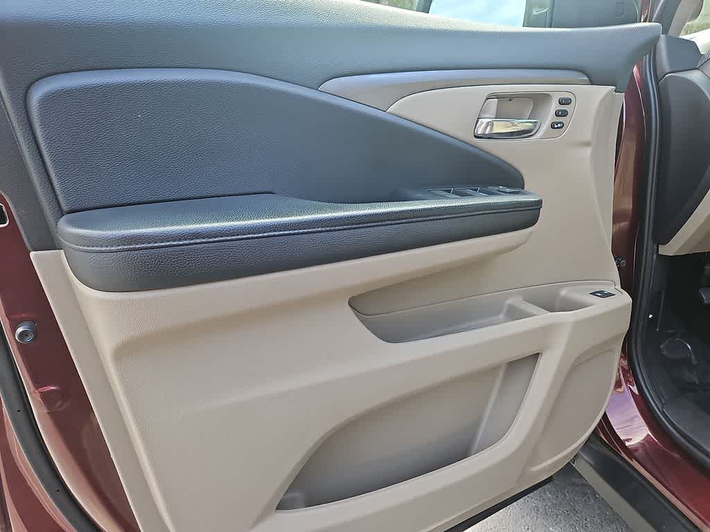 Thumbnail: 2021 Honda Pilot - 13