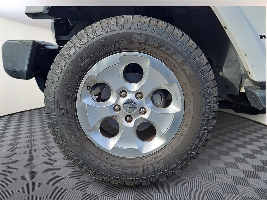 Thumbnail: 2013 Jeep Wrangler - 8