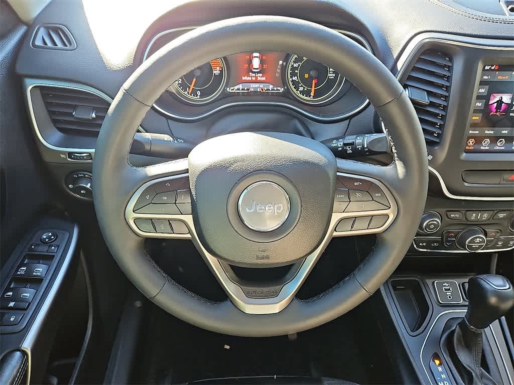 Thumbnail: 2022 Jeep Cherokee - 14