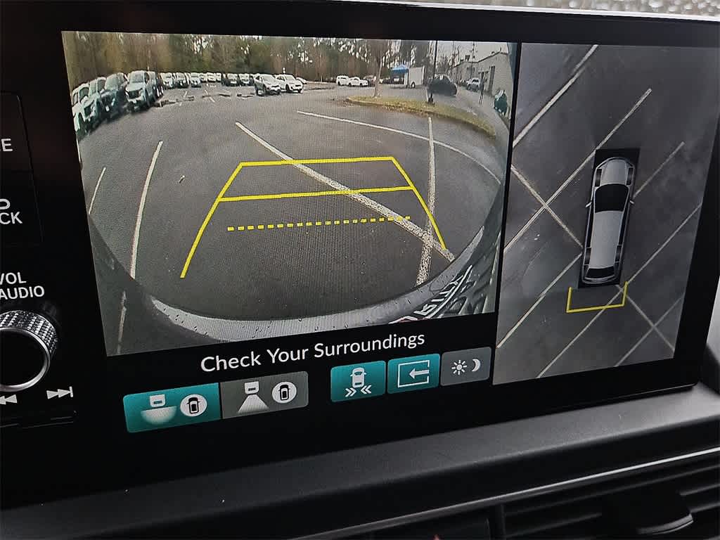 Thumbnail: 2023 Honda Pilot - 15