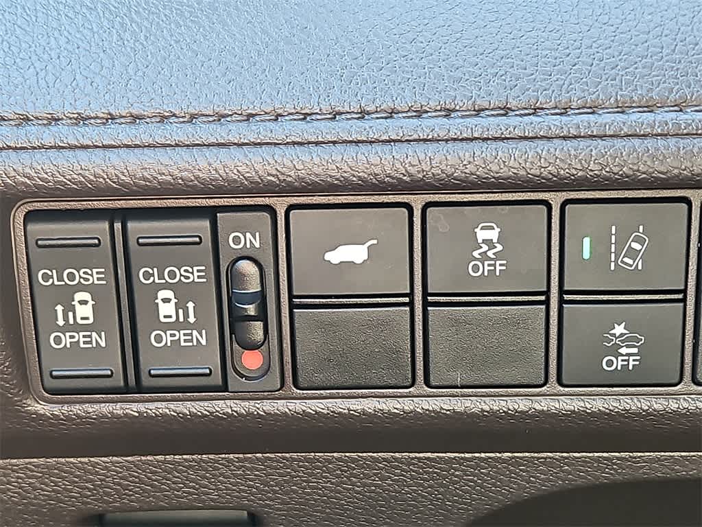 Thumbnail: 2019 Honda Odyssey - 22