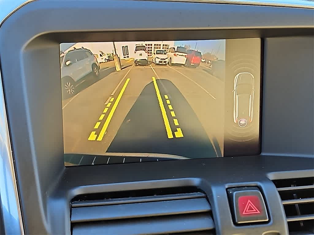 Thumbnail: 2017 Volvo XC60 - 16