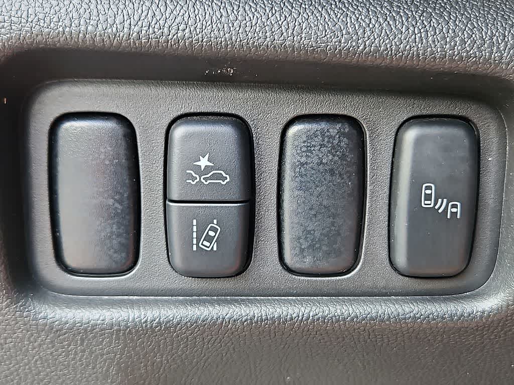 Thumbnail: 2020 Mitsubishi Outlander Sport - 24