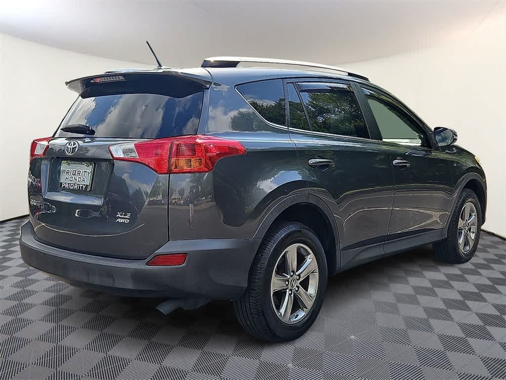 Thumbnail: 2015 Toyota RAV4 - 4