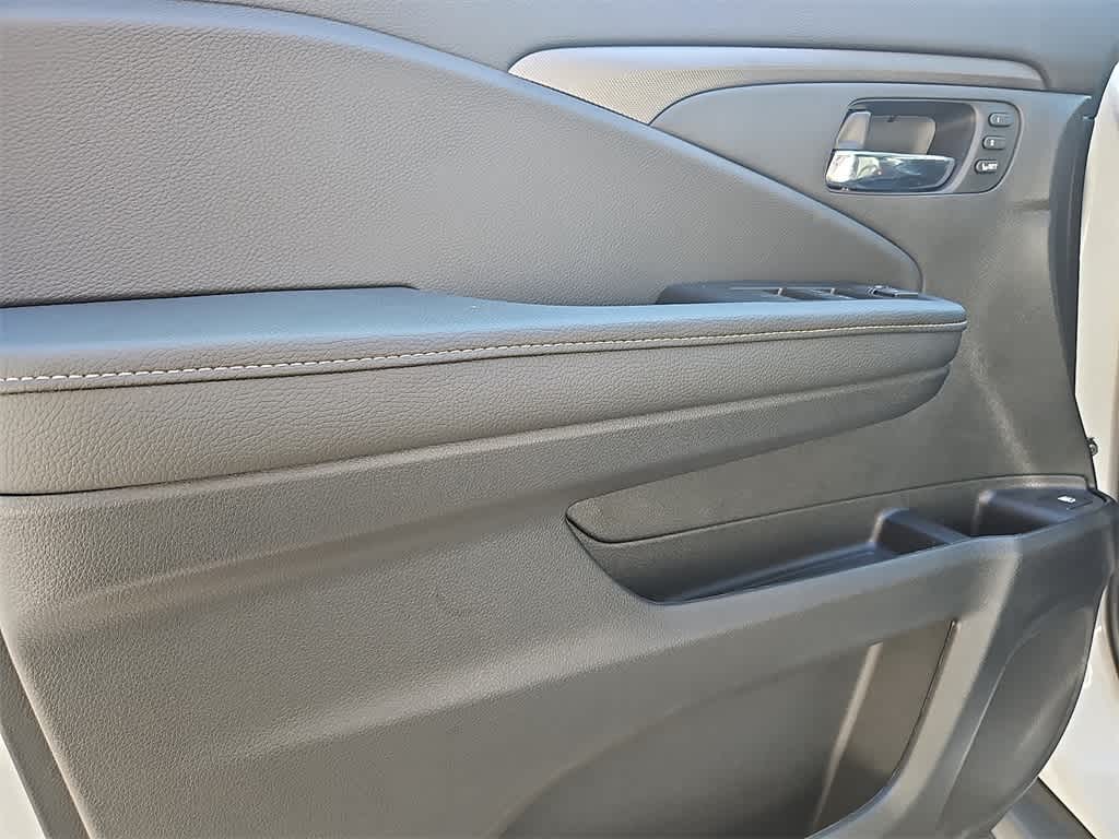 Thumbnail: 2026 Honda Ridgeline - 8