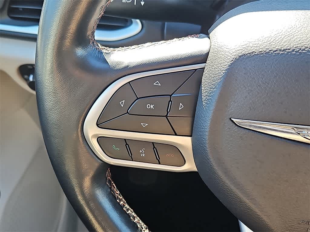 Thumbnail: 2019 Chrysler Pacifica - 19