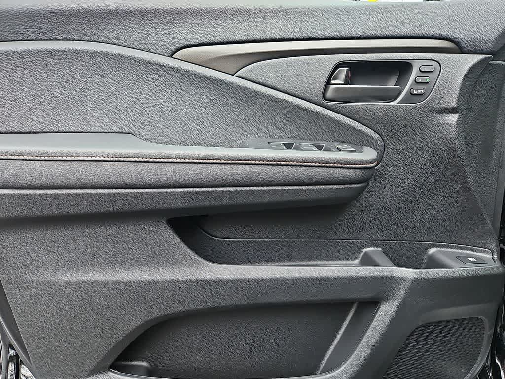 Thumbnail: 2026 Honda Ridgeline - 8