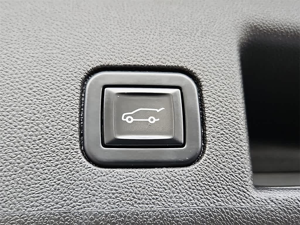 Thumbnail: 2022 Chevrolet Equinox - 22