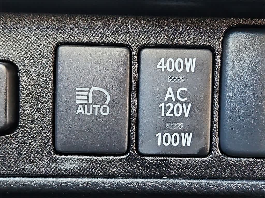 Thumbnail: 2022 Toyota Tacoma - 22