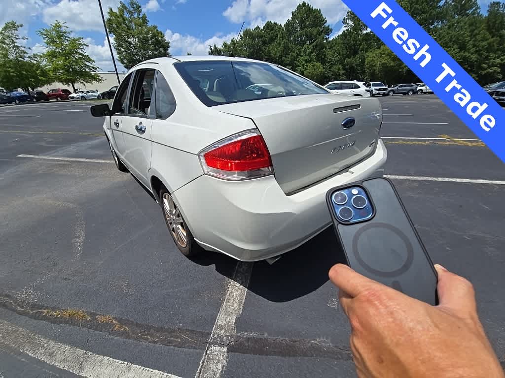 Thumbnail: 2010 Ford Focus - 4