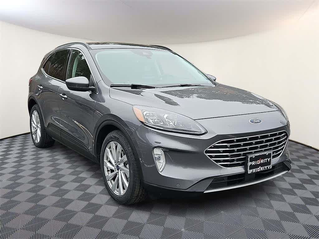 Thumbnail: 2021 Ford Escape - 3