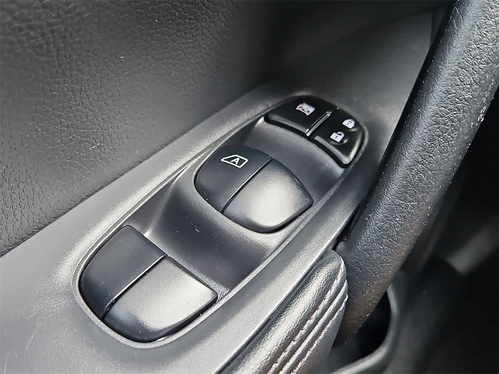 Thumbnail: 2020 Nissan Rogue - 26