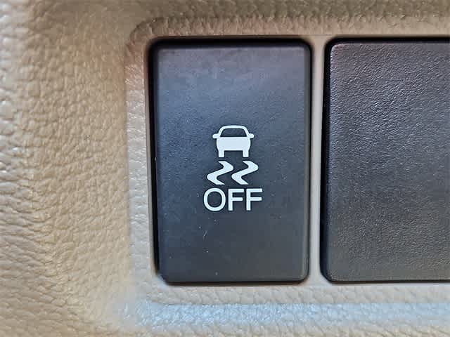 Thumbnail: 2017 Honda Pilot - 26