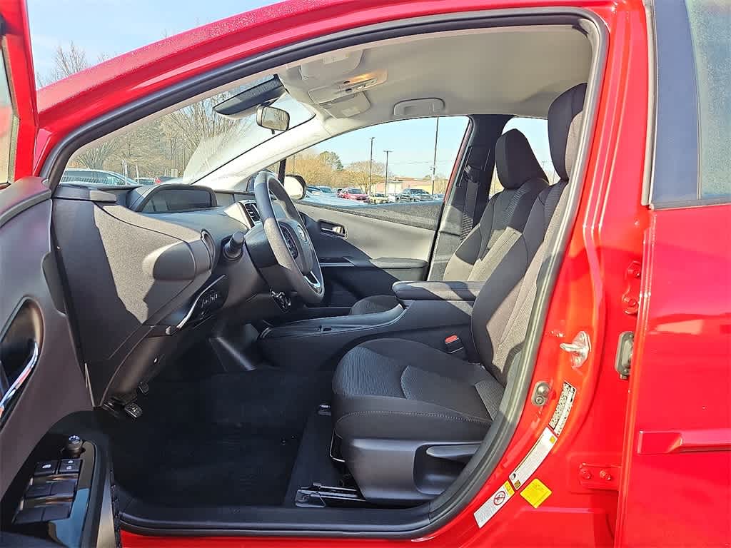 Thumbnail: 2022 Toyota Prius - 12