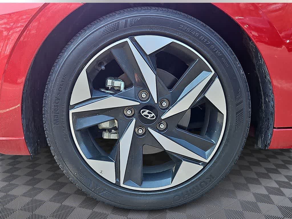 Thumbnail: 2022 Hyundai Elantra - 8
