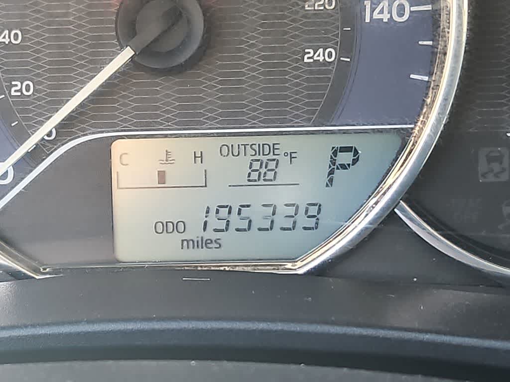 Thumbnail: 2015 Toyota Corolla - 18