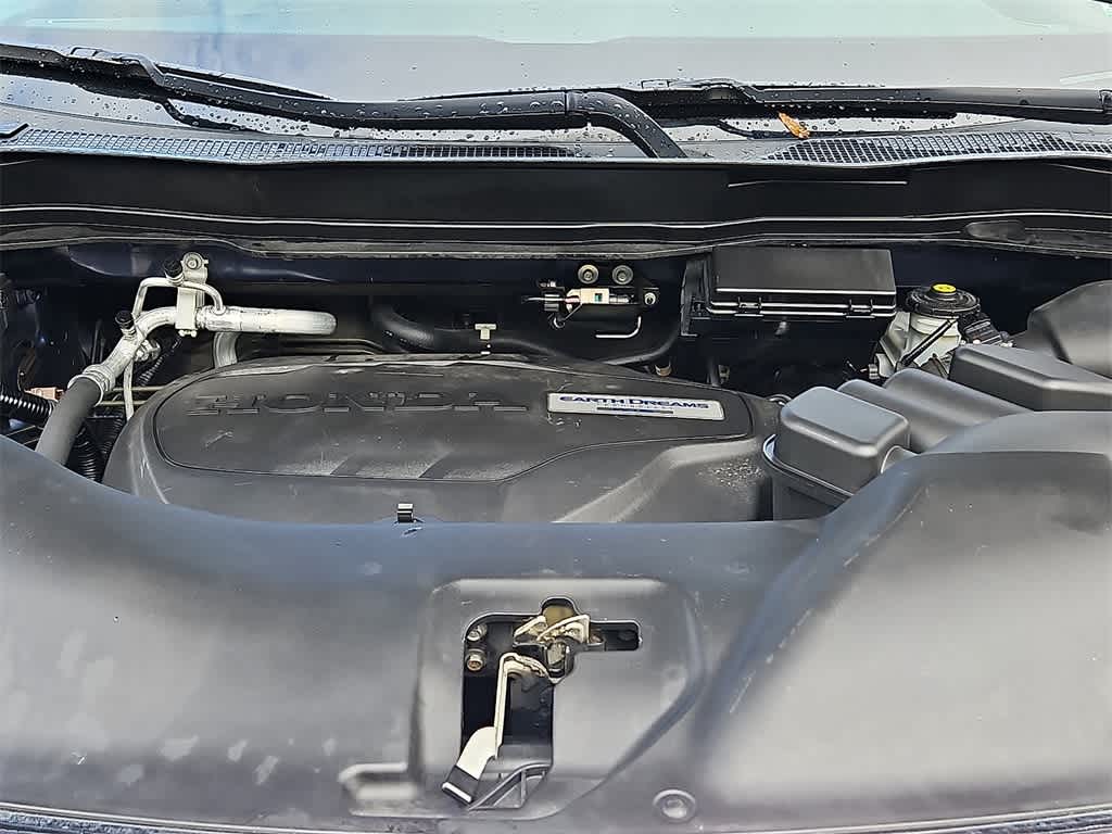 Thumbnail: 2017 Honda Pilot - 28