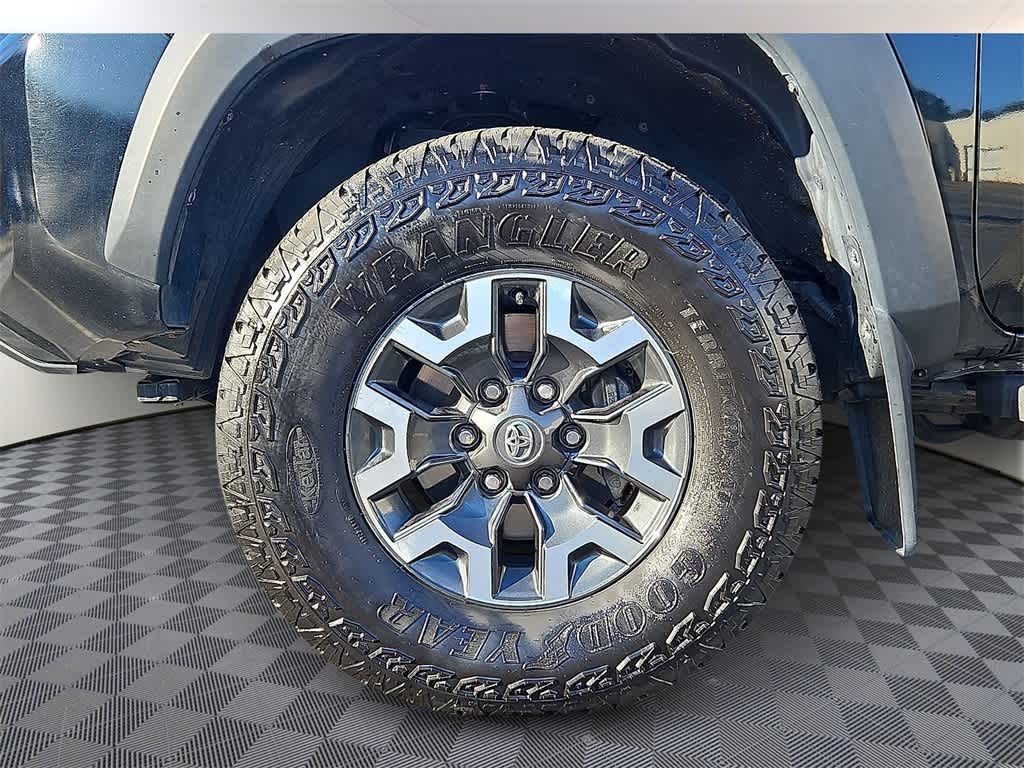 Thumbnail: 2022 Toyota Tacoma - 7