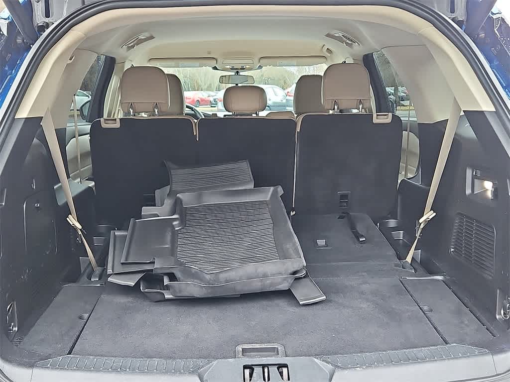 Thumbnail: 2020 Ford Explorer - 28