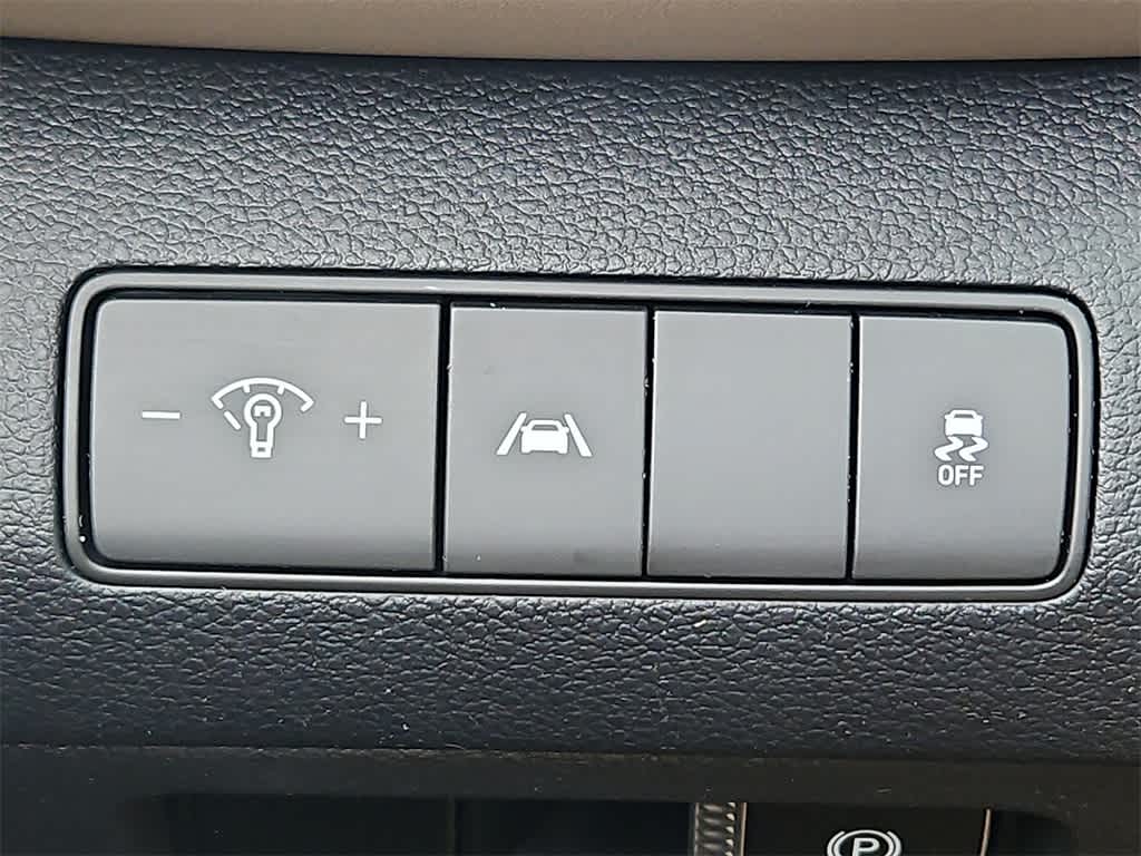 Thumbnail: 2022 Hyundai Santa Fe - 22