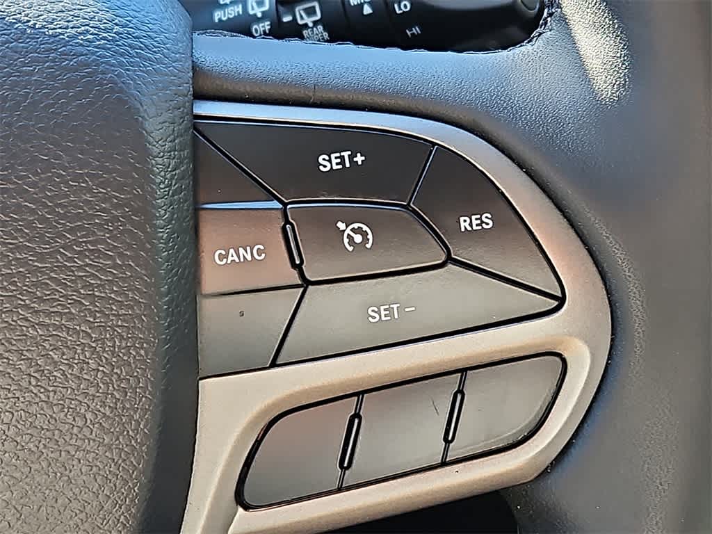 Thumbnail: 2022 Jeep Cherokee - 17