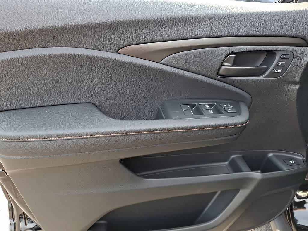 Thumbnail: 2026 Honda Ridgeline - 8