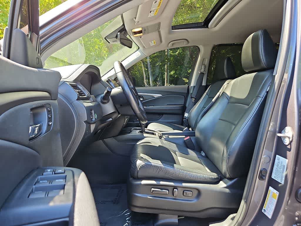 Thumbnail: 2020 Honda Pilot - 15