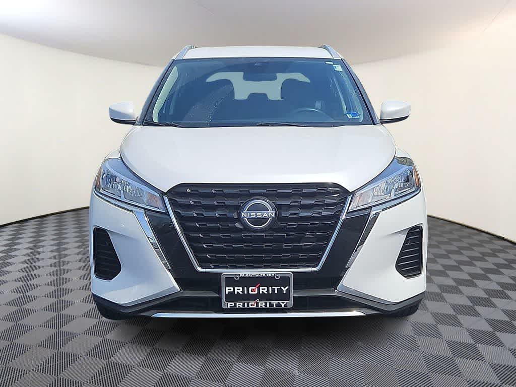 Thumbnail: 2023 Nissan Kicks - 2