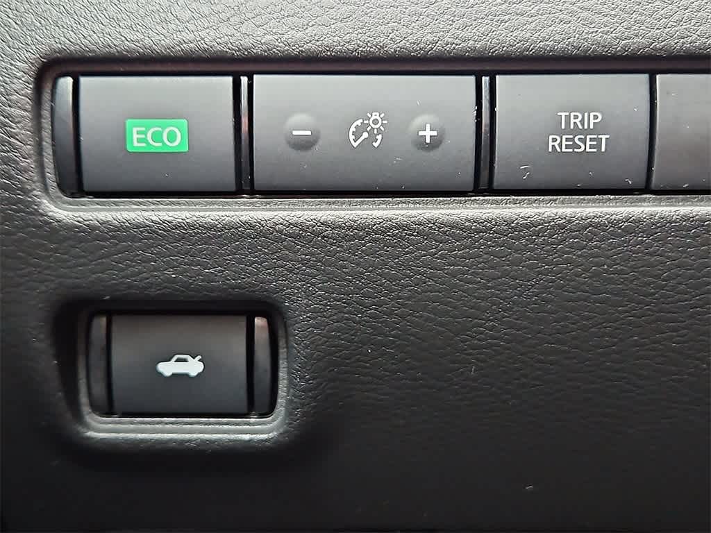 Thumbnail: 2020 Nissan Sentra - 24