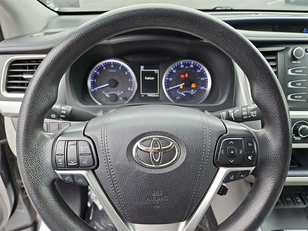 Thumbnail: 2019 Toyota Highlander - 20