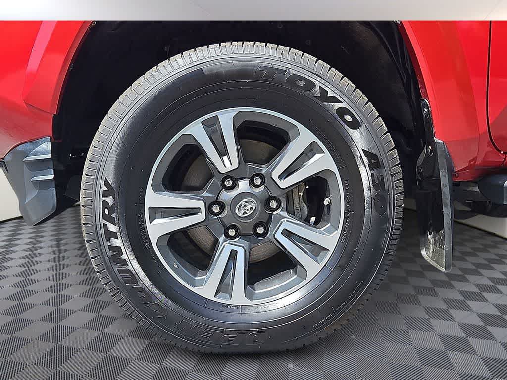 Thumbnail: 2018 Toyota Tacoma - 8