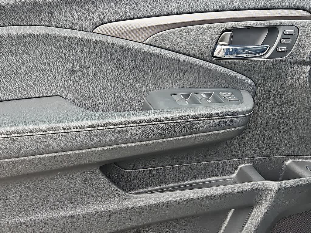 Thumbnail: 2022 Honda Ridgeline - 9