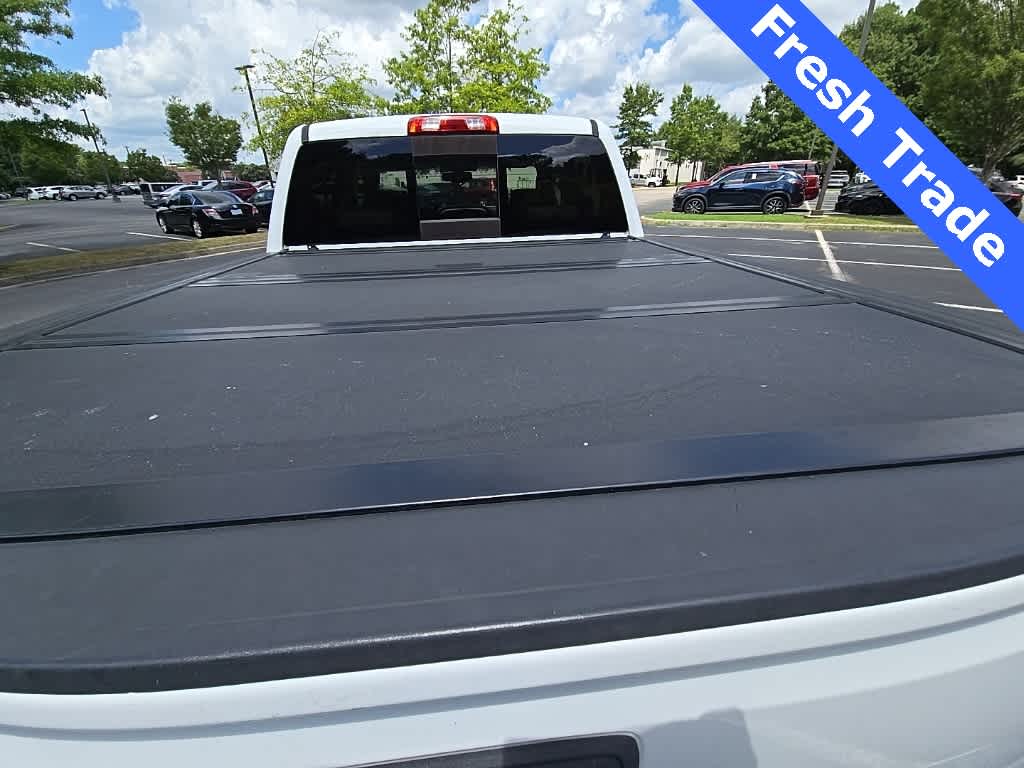 Thumbnail: 2017 Chevrolet Silverado 1500 - 6